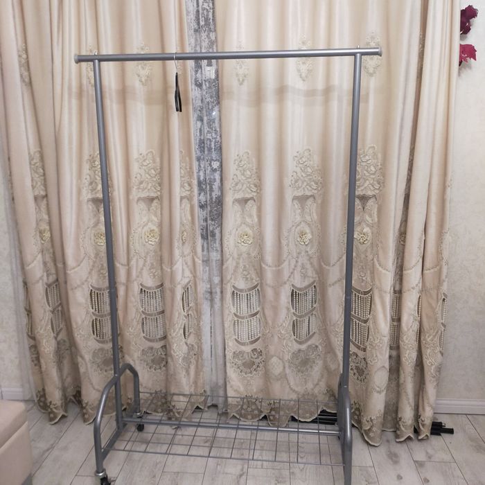 Напольная вешалка