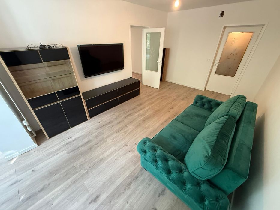 Ofer spre închiriere Apartament 3 camere  + zona de luat masa Etaj 1