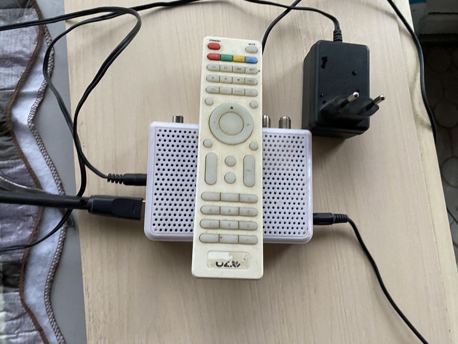 Продам приствавку андройд тв