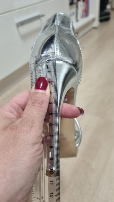 Дамски сандали на ток 35 номер