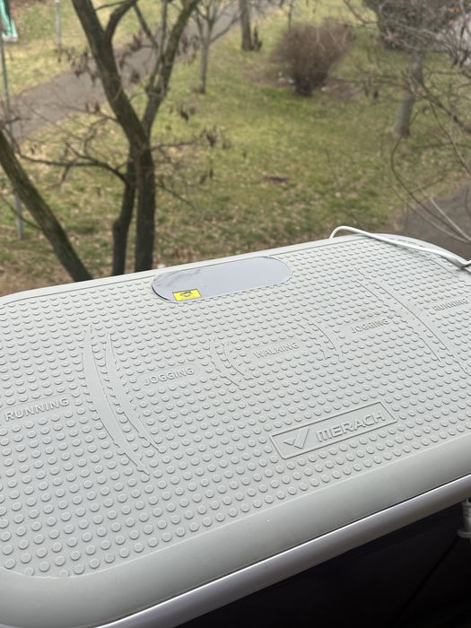 Merach  Whole Body Vibration Plate