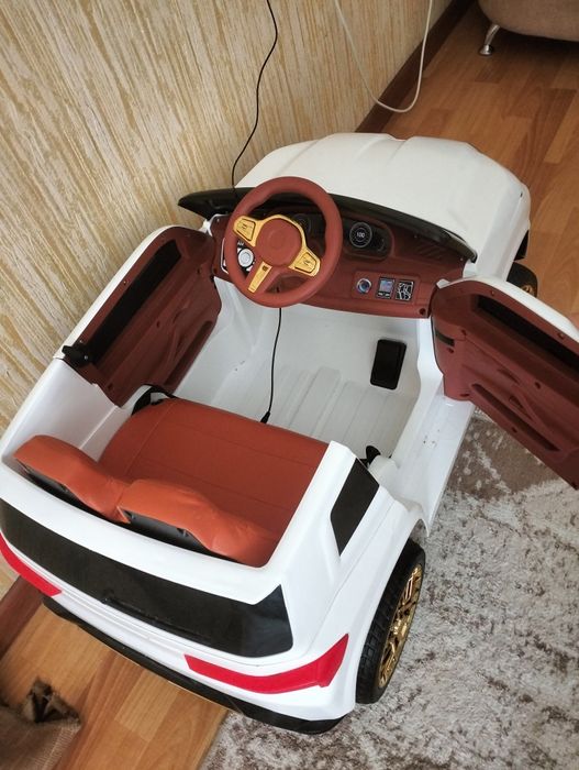 Машина детская продам. Срочно