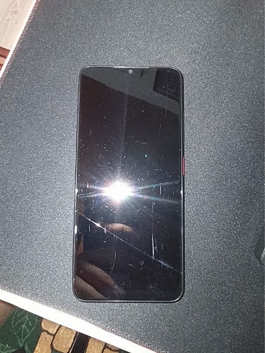 Продам смартфон ZTE BLADE A35e