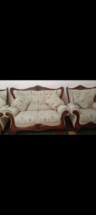 Мягкие мебель сотаман холати жуда яхши