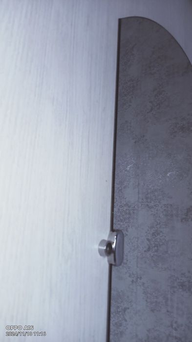 Продам срочно шкаф-купе и комод