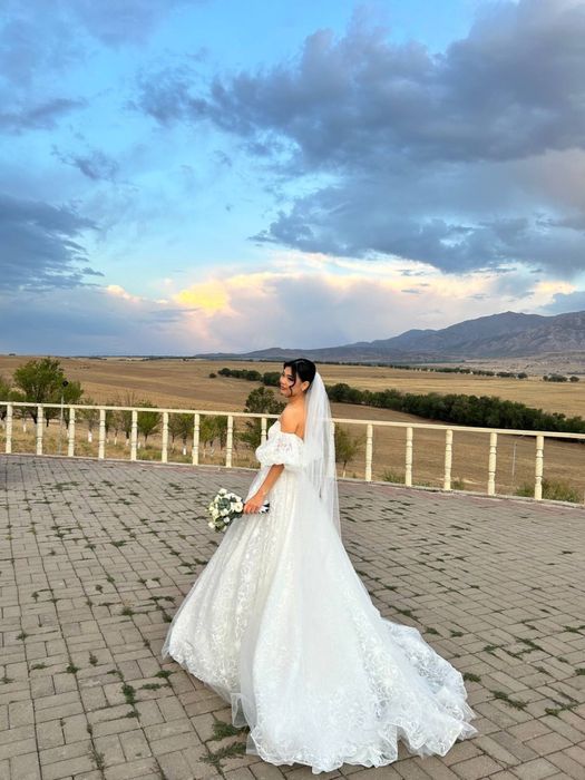 Свадебное платье