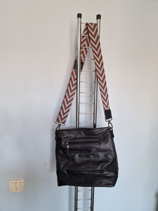 Страхотна дамска чанта MICMACBAGS
естествена кожа, дълга дръжка, разме