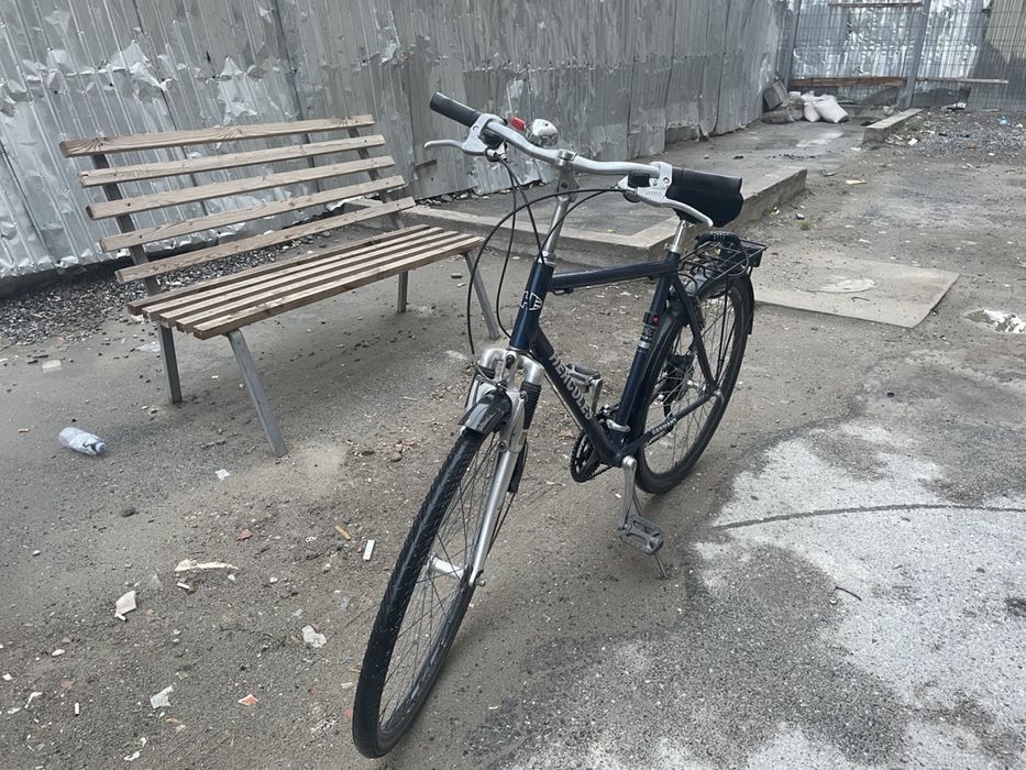 Минганлар тушунади. Чисти герман сотилади. Нархини келиштириб бераман.