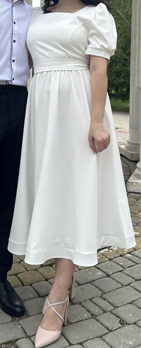 Продам белое платье