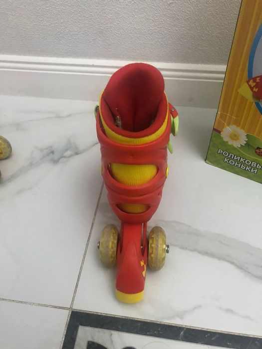 Продам трехколесные ролики
