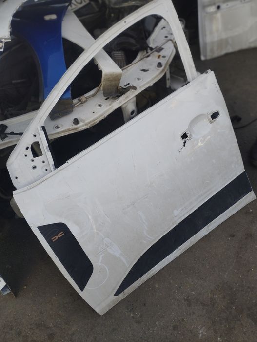 Ușa stânga față Dacia Logan 3 Sandero 3