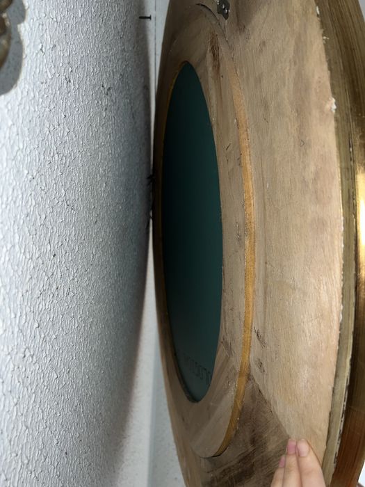Oglindă ovală decorativă cu ramă aurie sculptată stil baroc (bizotată)