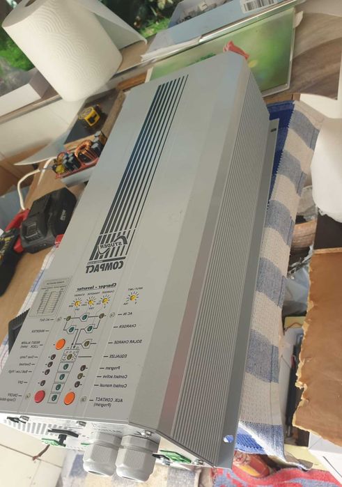 Invertor profesional solar pentru Autorulota/Ambarcatiuni/Hibrid/Offgrid 24V si 48V