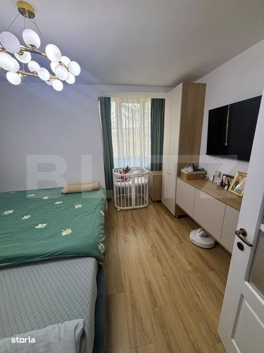 Apartament cu 3 camere, etaj 2, renovat complet - zona Centrala