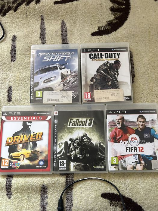 Vand ps3 plus jocuri