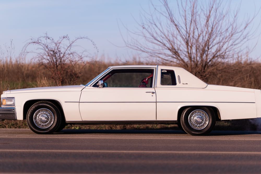 Cadillac Coupe de Ville 1977 atestat vehicul istoric