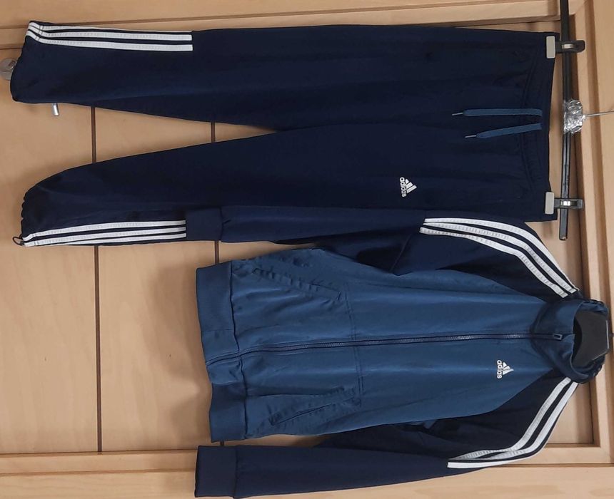 Adidas-Много Запазен