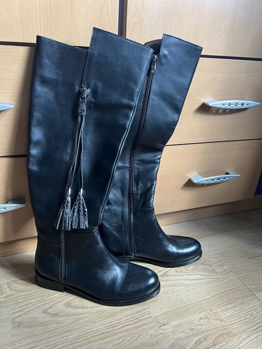 Ниски кожени черни ботуши