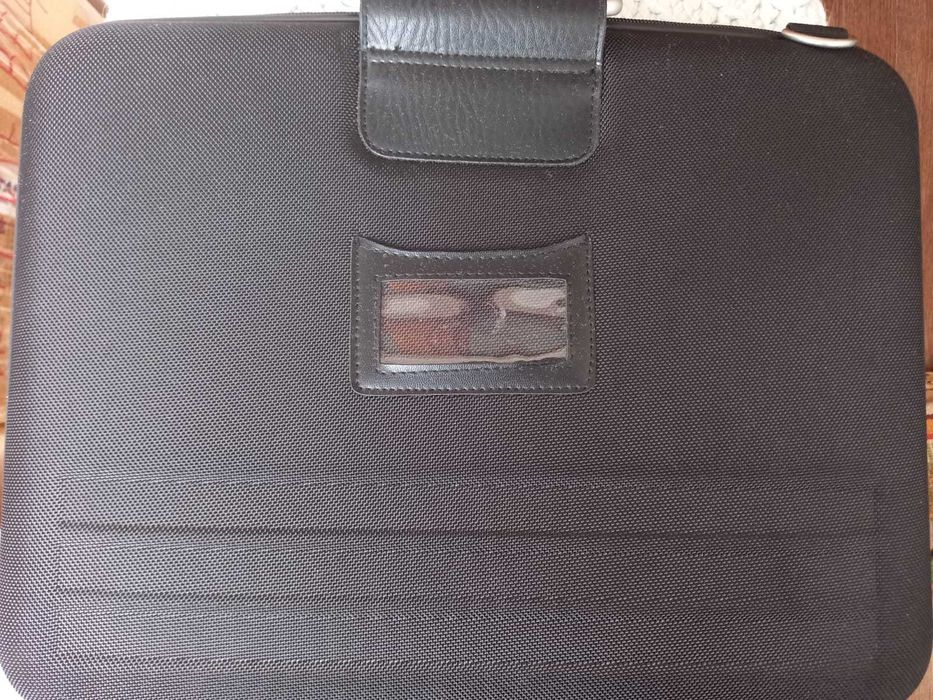 Сумка кейс черная новая