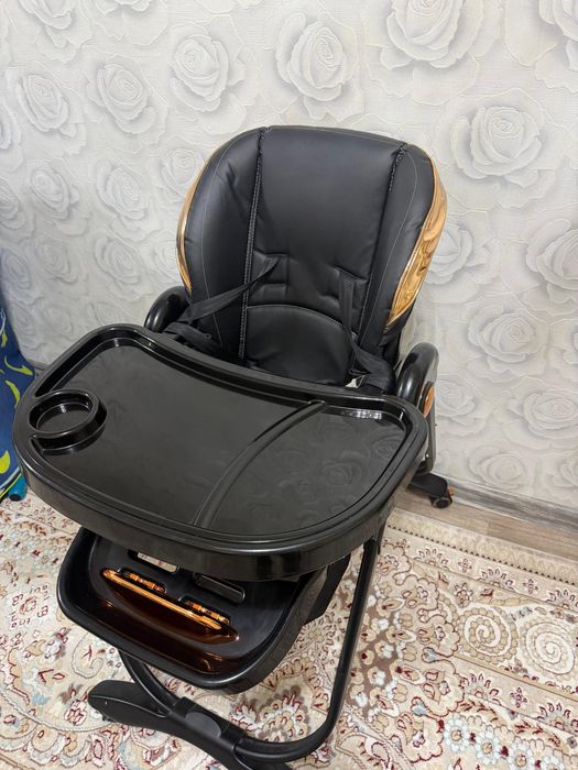 Детский столик в хорошем состоянии
