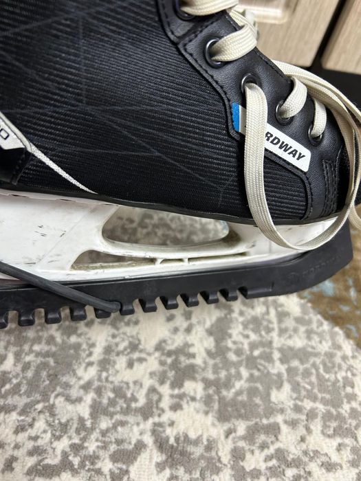 Продаю коньки детские