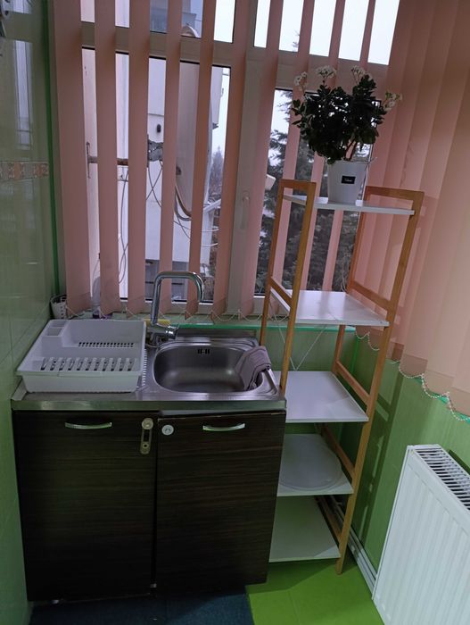 Inchiriez apartament doua camere, mobilat și utilat.