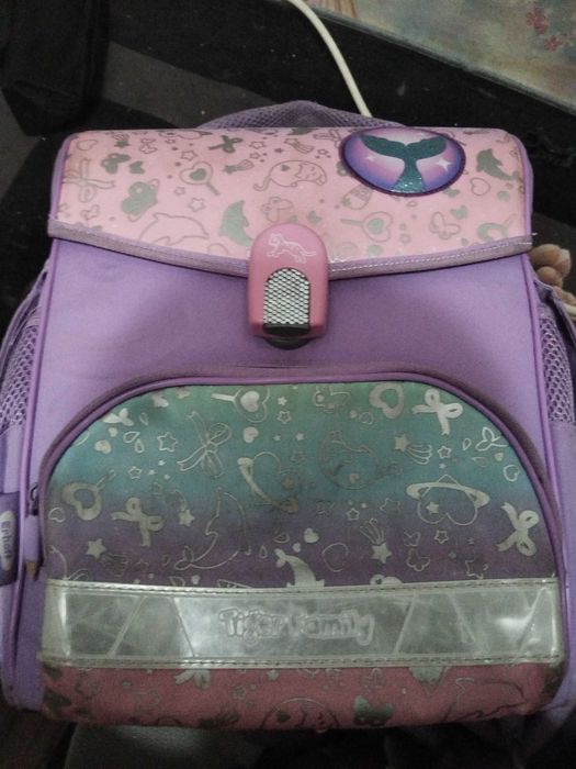 Продам портфель, и много чего