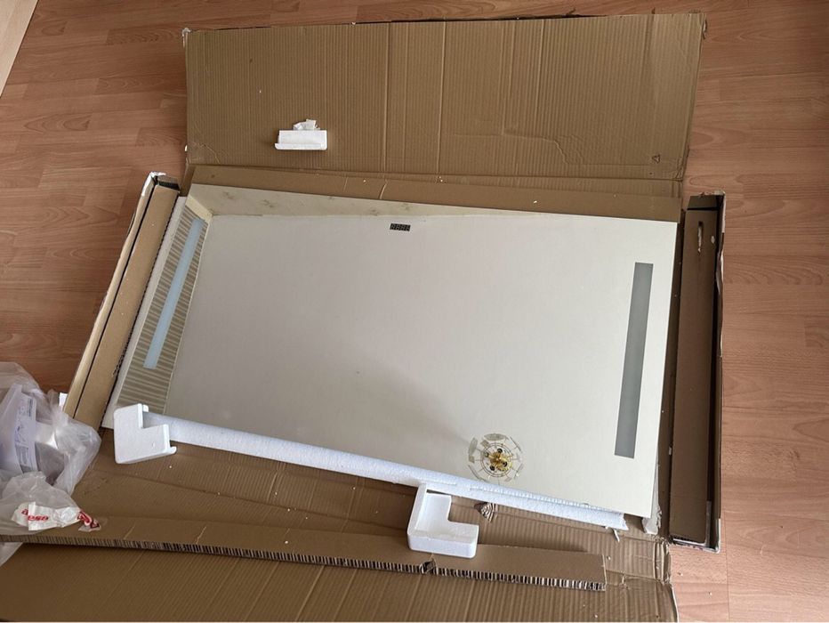 Огледало с лед подсветки 120/60