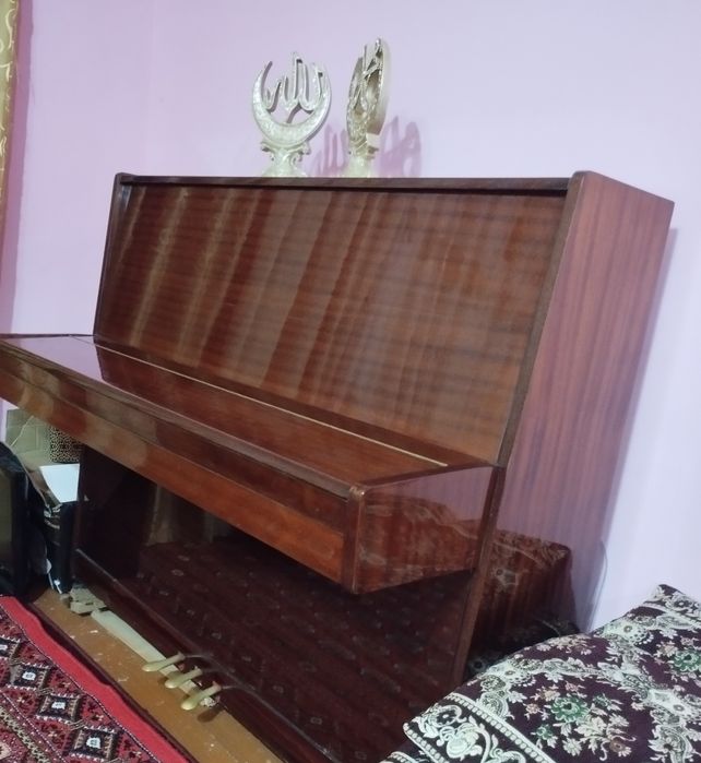 "Беларусь" pianino