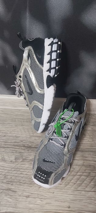 Продам кроссовки.