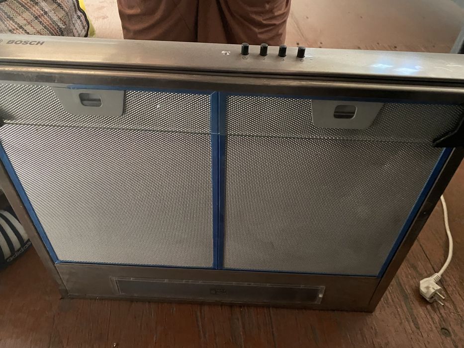 Срочно продам вытяжку бош