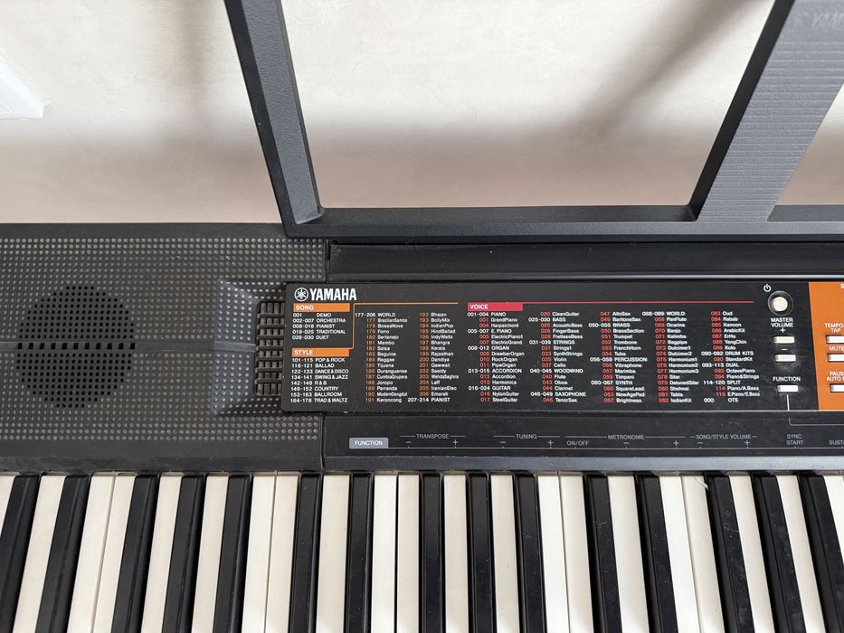 Продам Синтезатор Yamaha