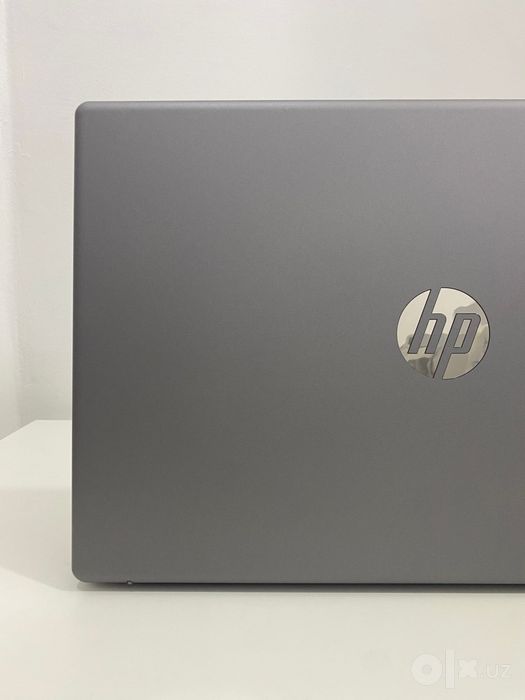 HP laptop Intel CORE 5 120U 8/512