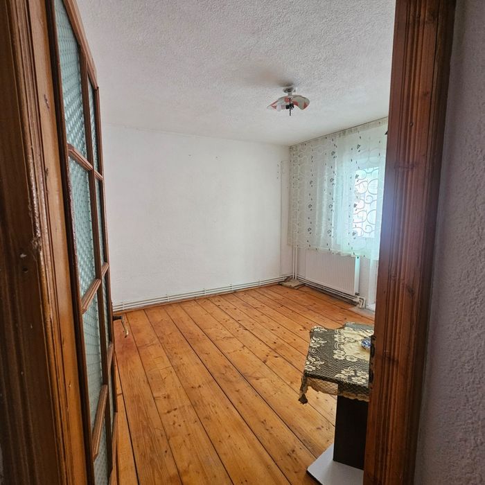 Închiriez Apartament 2 Camere Zona Obcini