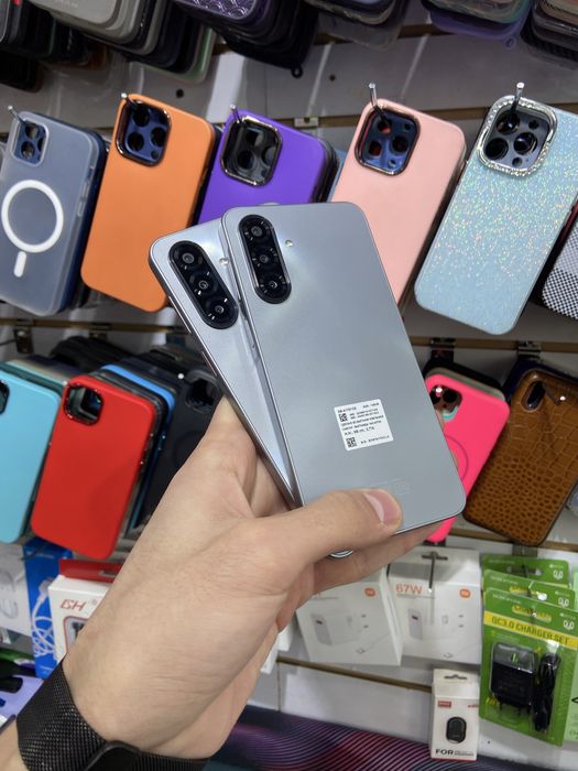 Samsung A17 6/128 ideal