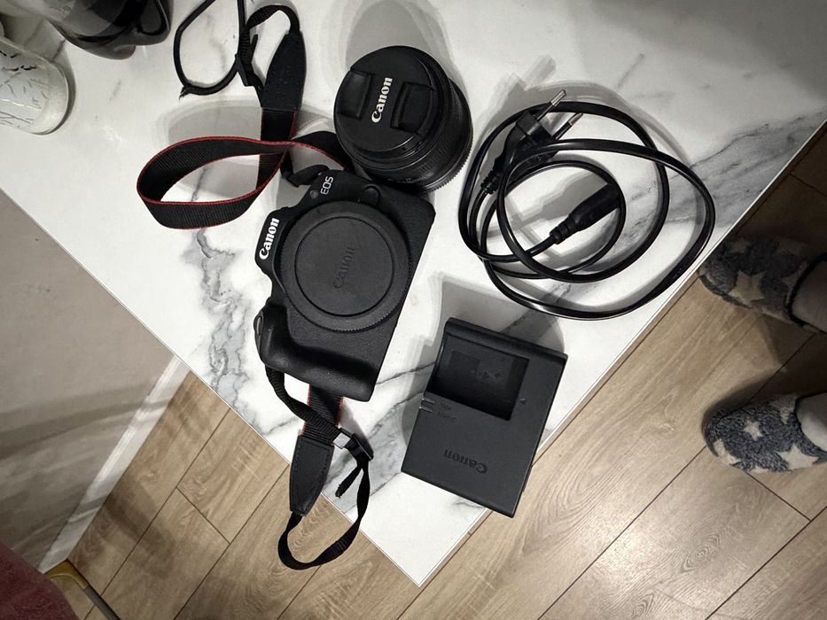 Фотоаппарат Canon EOS R50