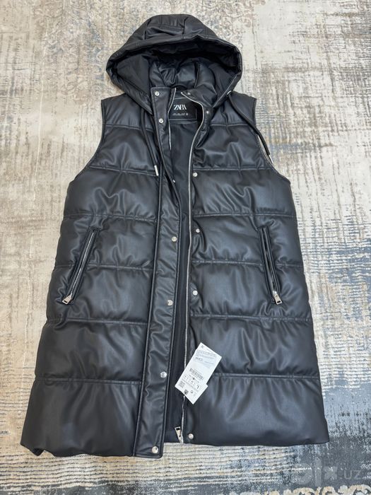 Жилетка от Zara. Новая. Размер Л
