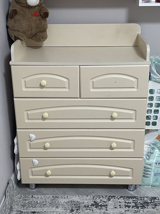 Продам комод с пеленальным столом