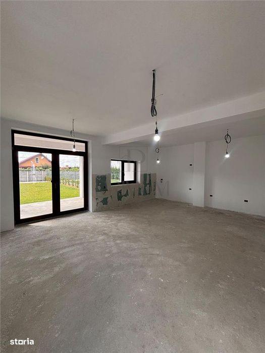 Duplex Spatios, Mosnita Noua, Locatie Excelenta, Curte Amenajata