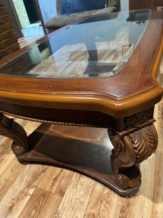 Продам стол журнальный