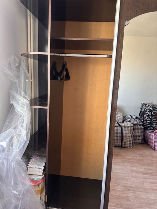 Продам шифоньер и комод