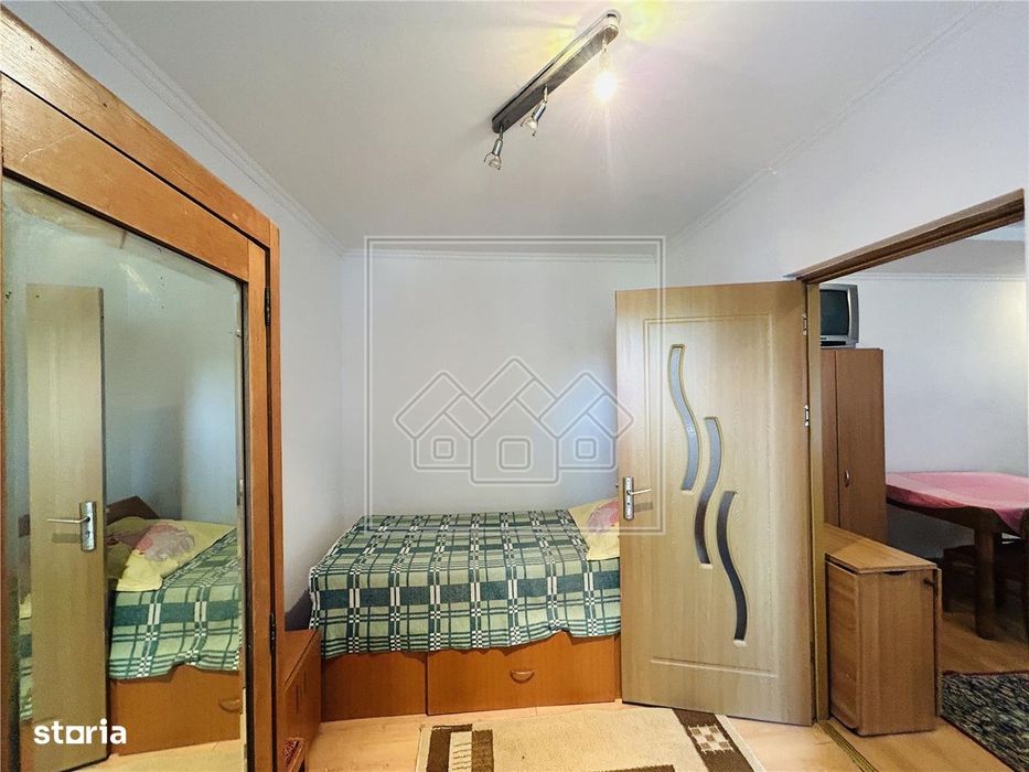 Ap cu 2 camere, balcon - Zona Cedonia