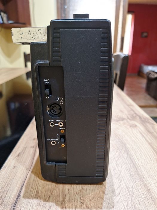 Радио, касетофон HITACHI