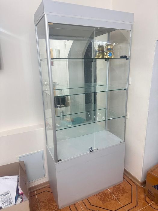 Витрина стилаж стеклянная
