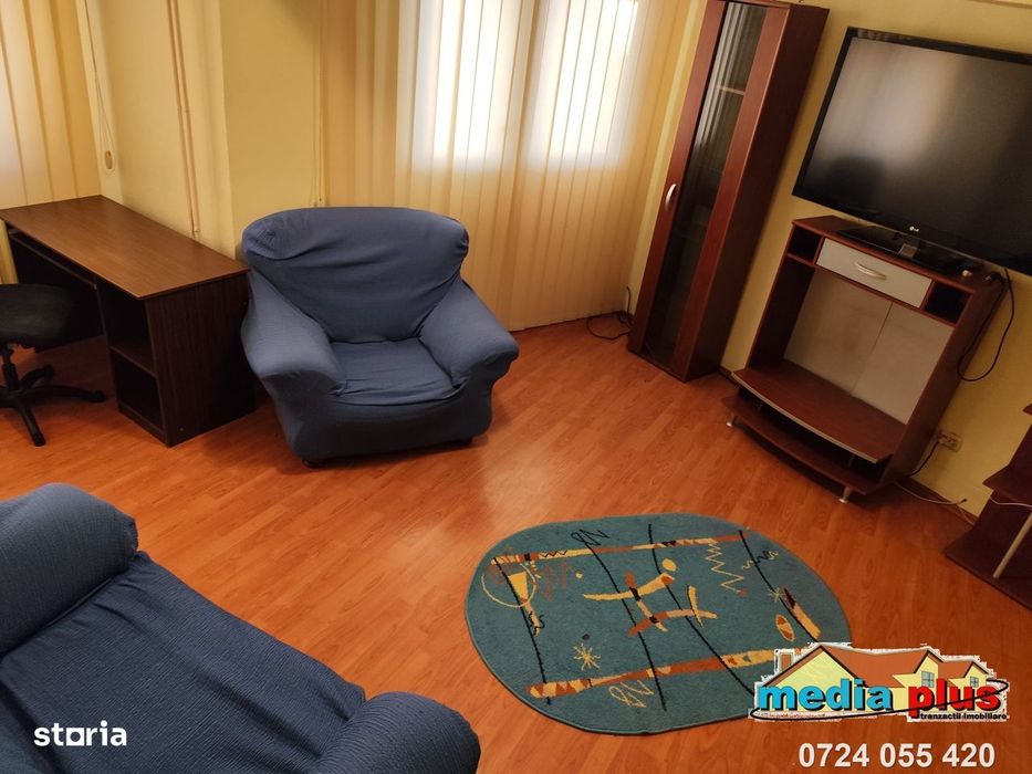 De închiriat apartament 3 camere decomandat, zona Port, 3 balcoane