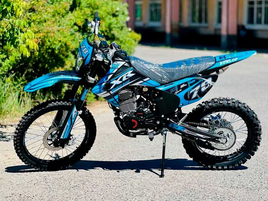 Мотоциклы 200-300 кубов с двигателем Honda