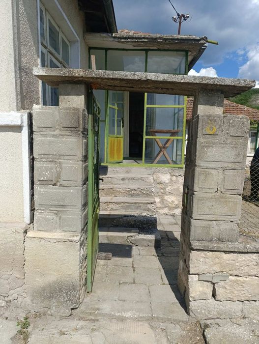 Къща село Кипра обл. Девня