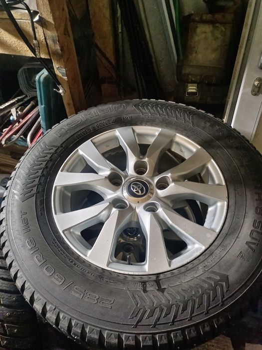 Шины с диском комплект