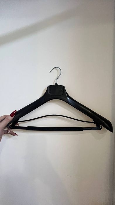 Вешалки для одежды
