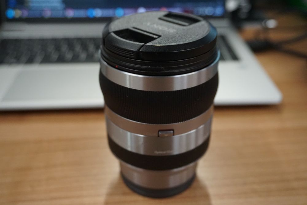 Sony 18-200 мм OSS E mount